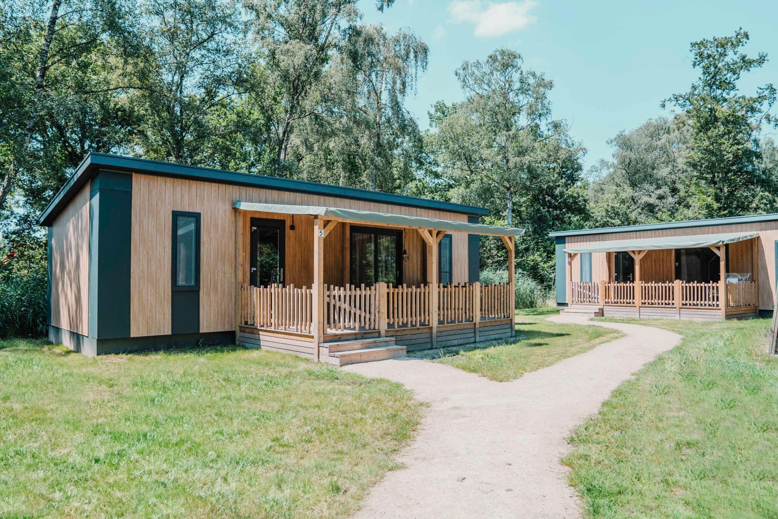 Cottage-Edelhert-vakantiepark-dierenbos-vooraa